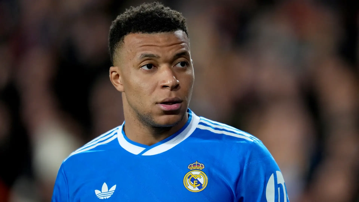Kylian Mbappé disputando un partido con el Real Madrid. 
