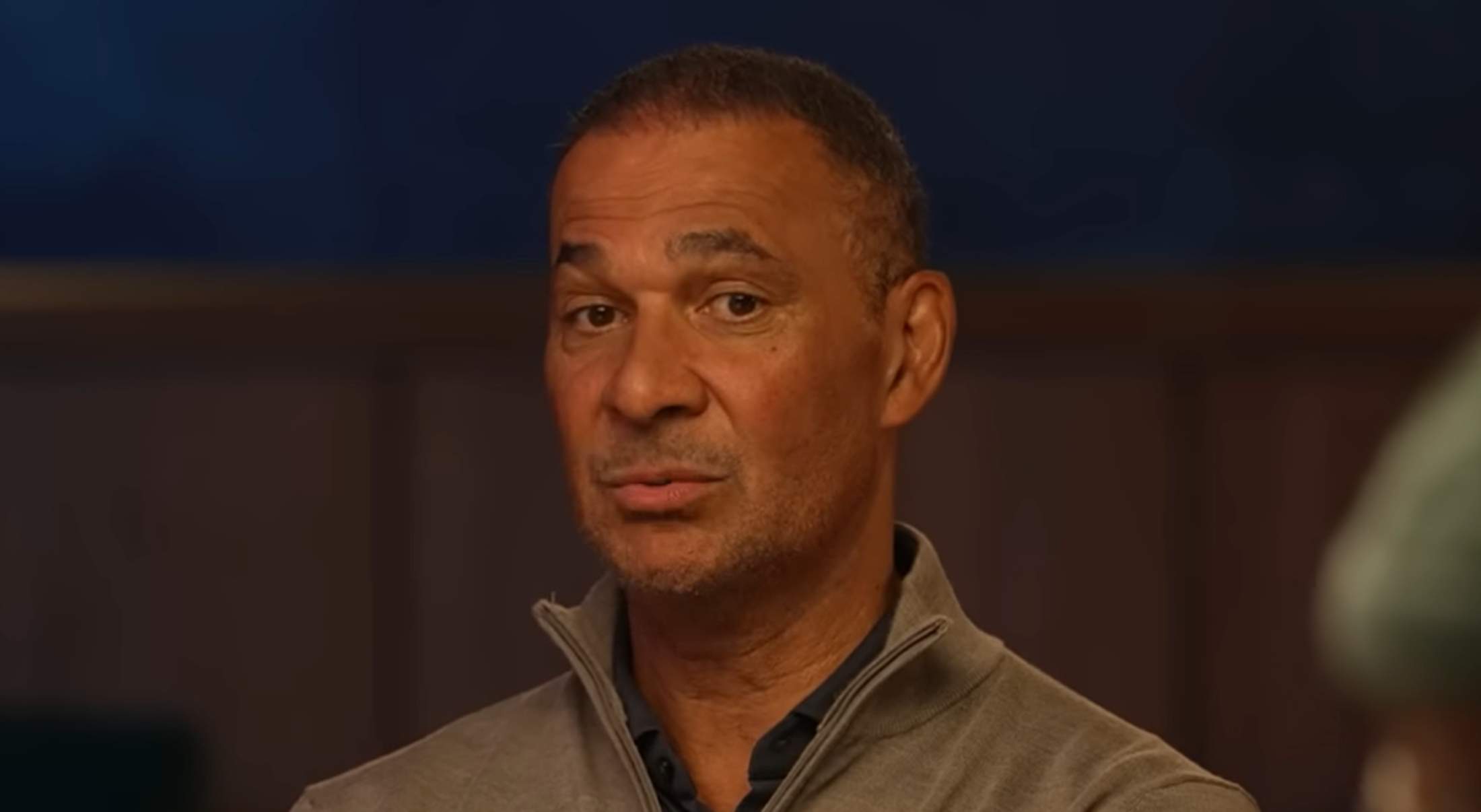 Ruud Gullit carga contra el fútbol moderno