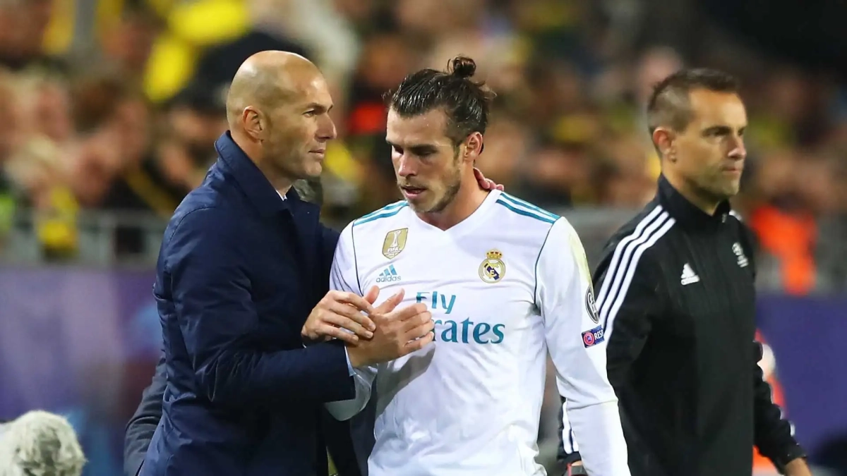 Gareth Bale y Zidane durante un partido