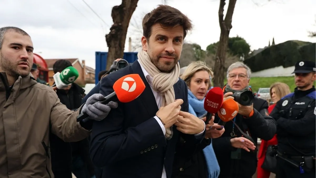 Piqué compareciendo ante los medios