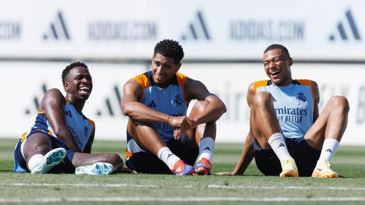 Vinícius Júnior, Jude Bellingham y Kylian Mbappé en un entrenamiento. 