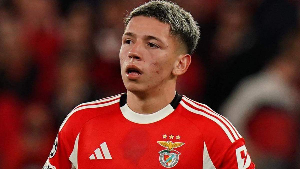 Prestianni jugando un partido con el Benfica. Prestianni jugando un partido con el Benfica.