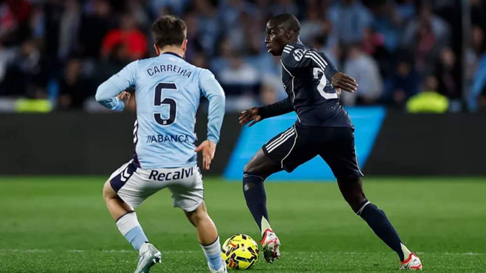 Ferland Mendy ha sido titular contra el Celta y podría ganar enteros para serlo contra el Manchester City. Ferland Mendy ha sido titular contra el Celta y podría ganar enteros para serlo contra el Manchester City.