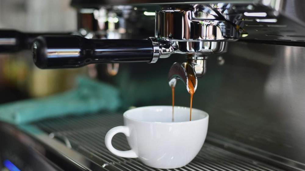Máquina de café de un bar.