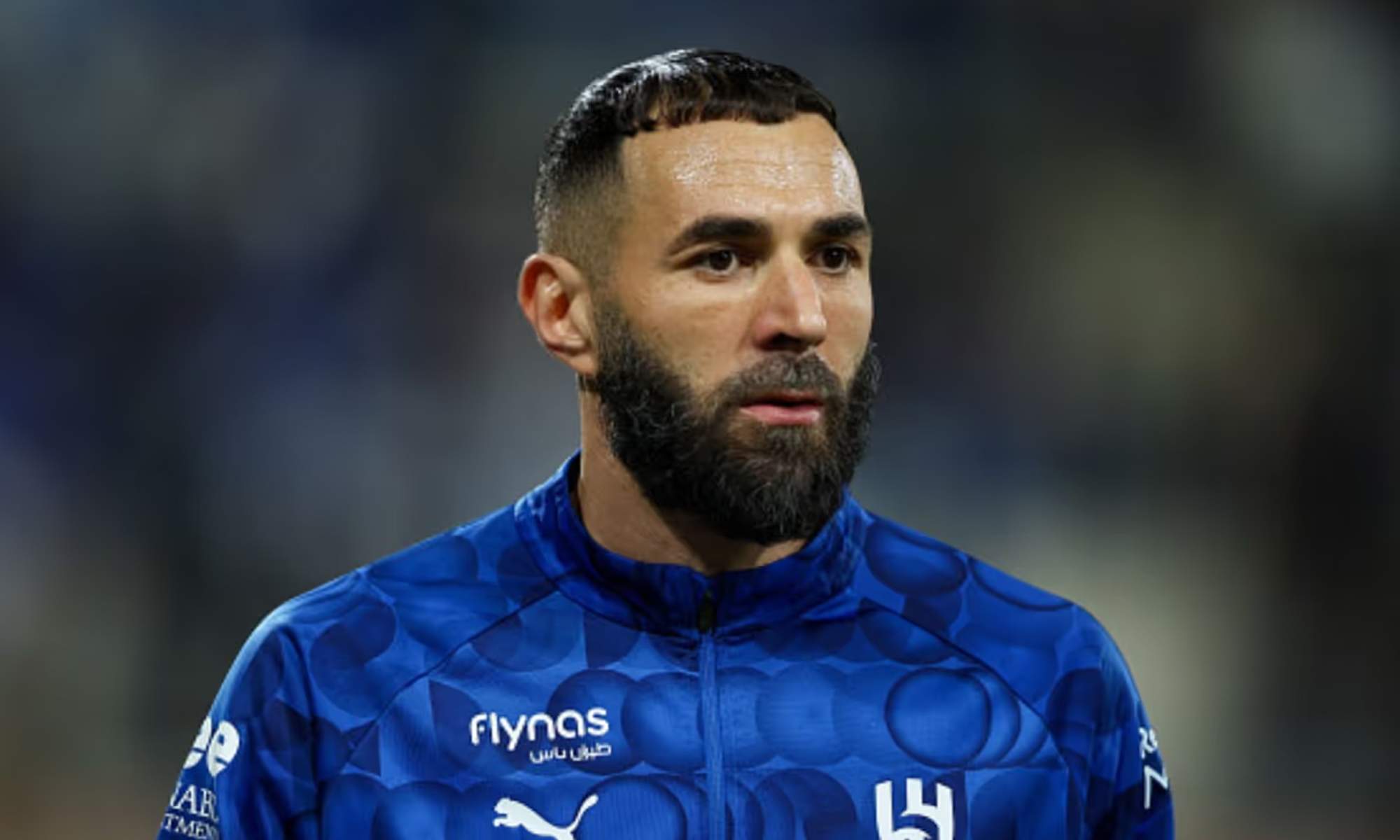 Karim Benzema jugando un partido con el Al Hilal en Arabia Saudí. 