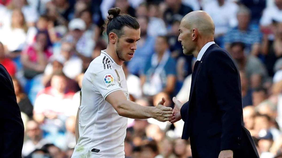 Gareth Bale y Zinedine Zidane en un partido del Real Madrid. 