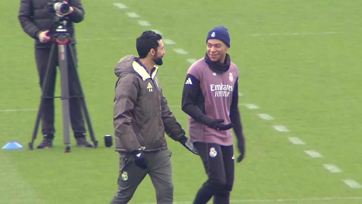 Arbeloa con Mbappé en un entrenamiento