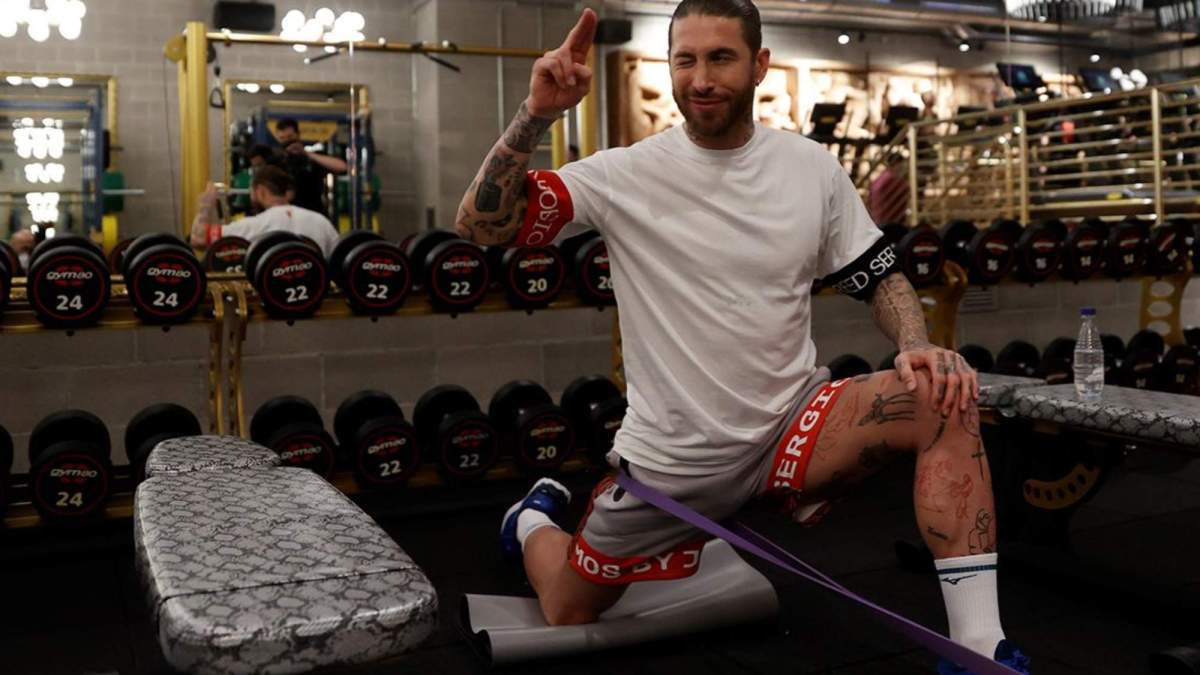 Sergio Ramos, trabajando en un gimnasio.
