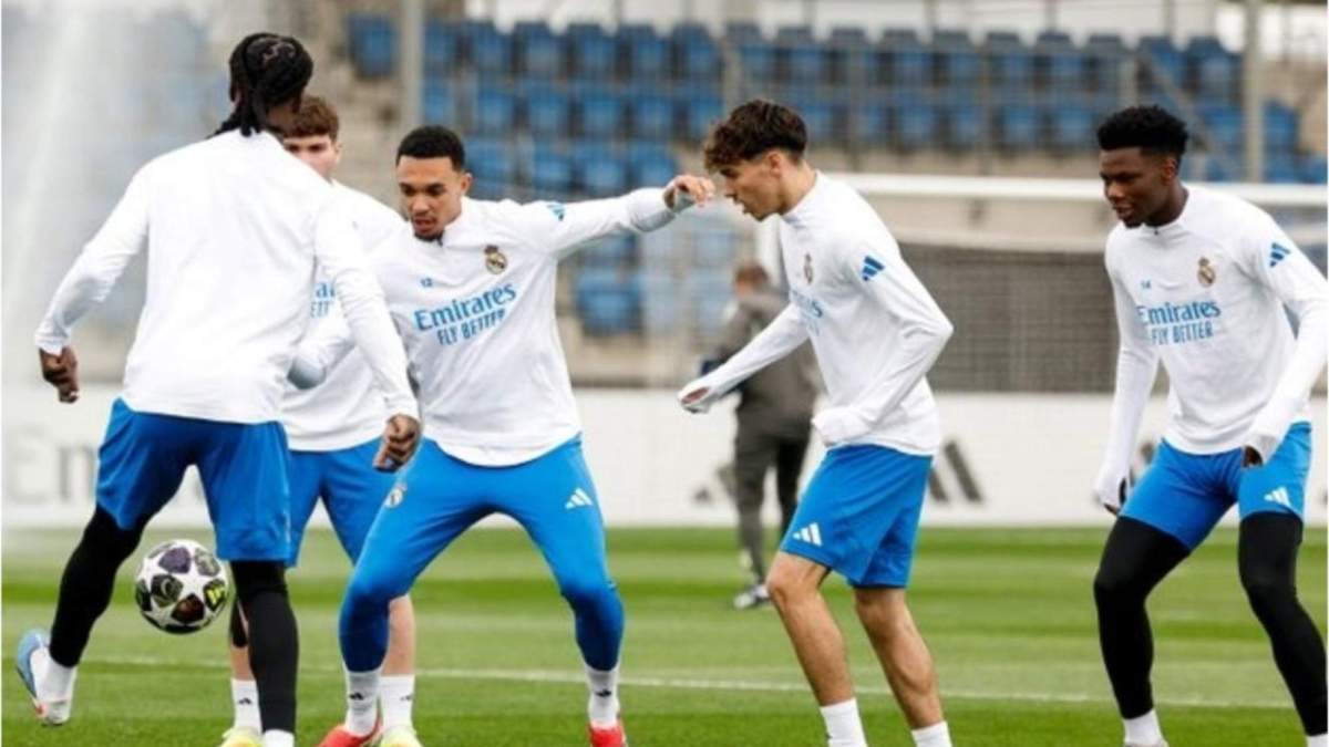 Jugadores del Real Madrid entrenando en la previa al partido frente al Manchester City