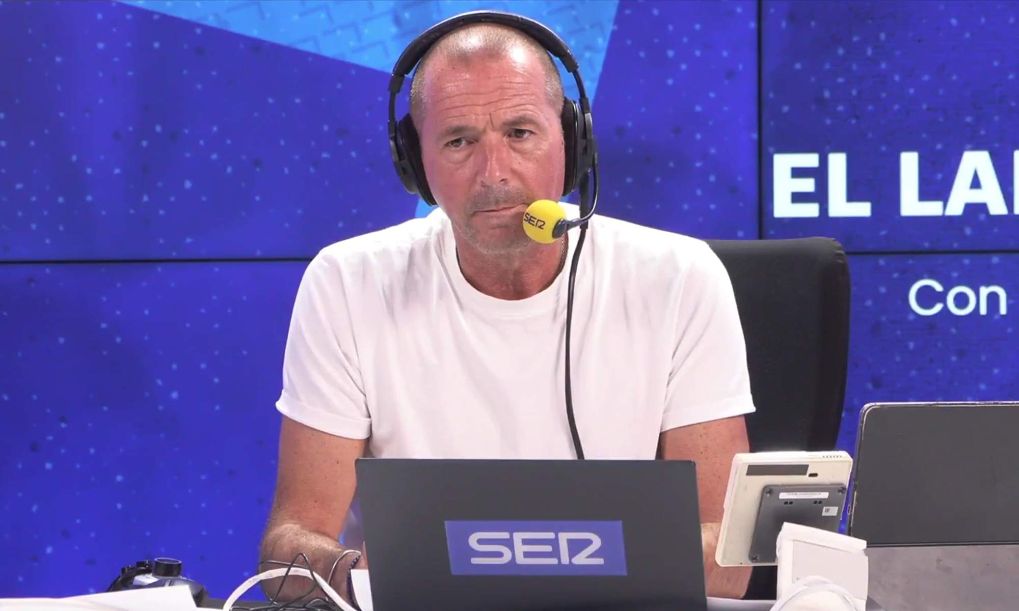 Manu Carreño hablando en El Larguero sobre Laporta.