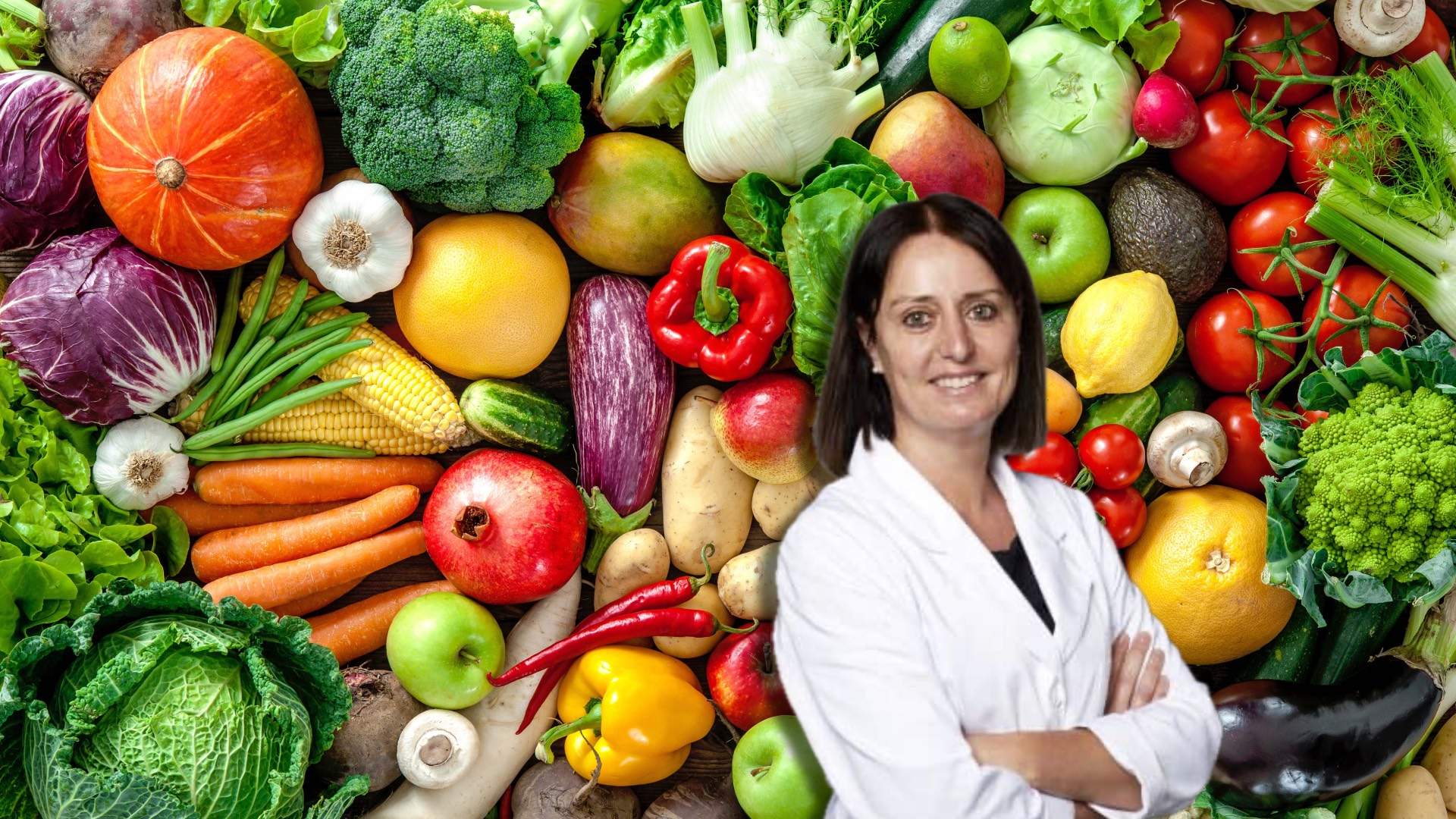 Marta Grau, nutricionista: “Las verduras con alto contenido en agua como los espárragos, lechuga, tomate o espinacas ayudan a bajar el hinchazón de la tripa si retienes líquidos”