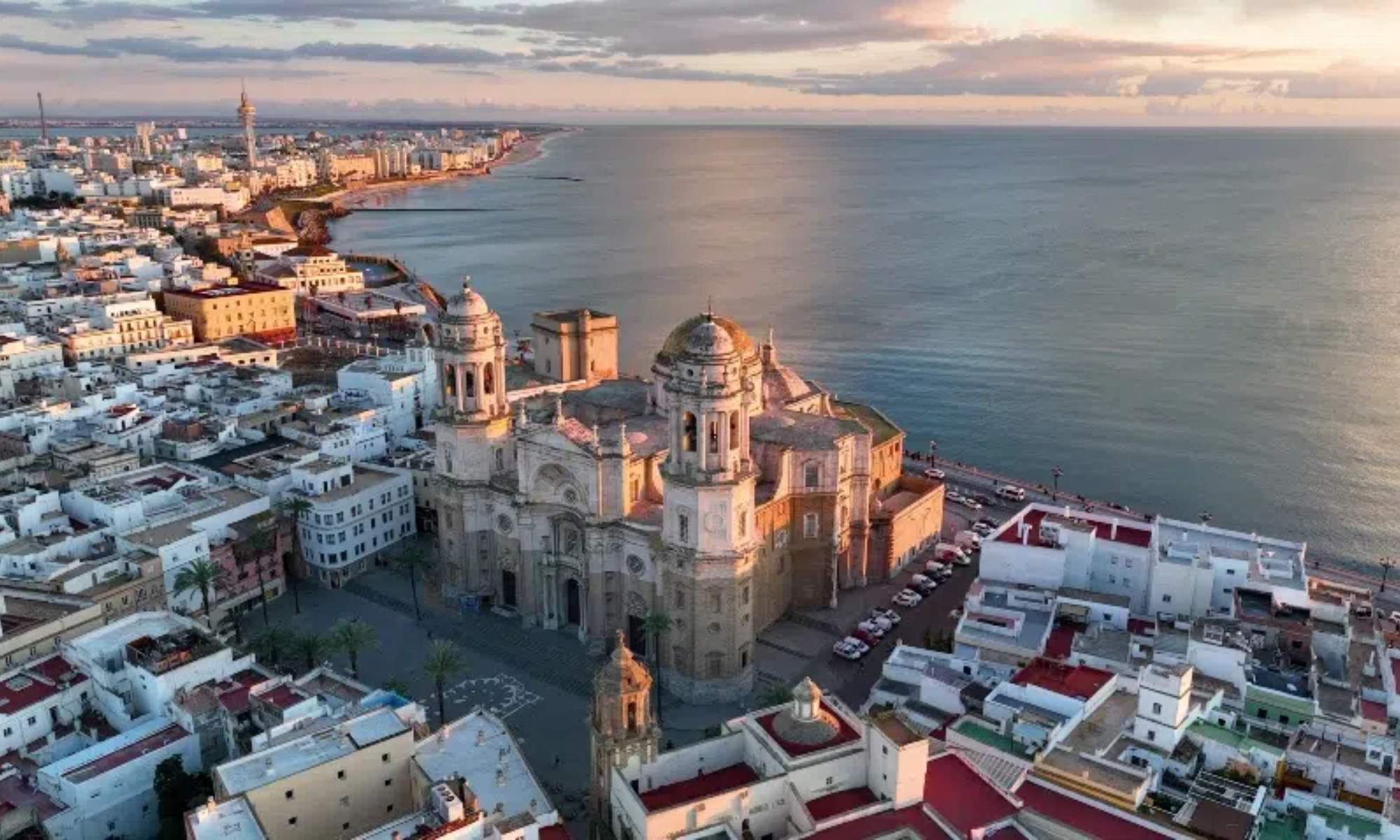 Cádiz ha sido comparada con La Habana en un reportaje del periódico inglés 'The Sun'.