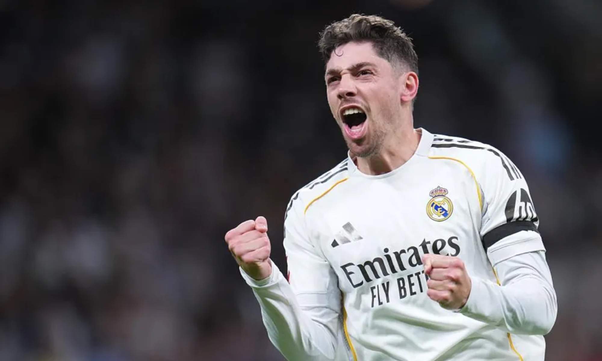 Fede Valverde, celebrando el golazo que anotó para poner el segundo tanto del Real Madrid contra el Elche.