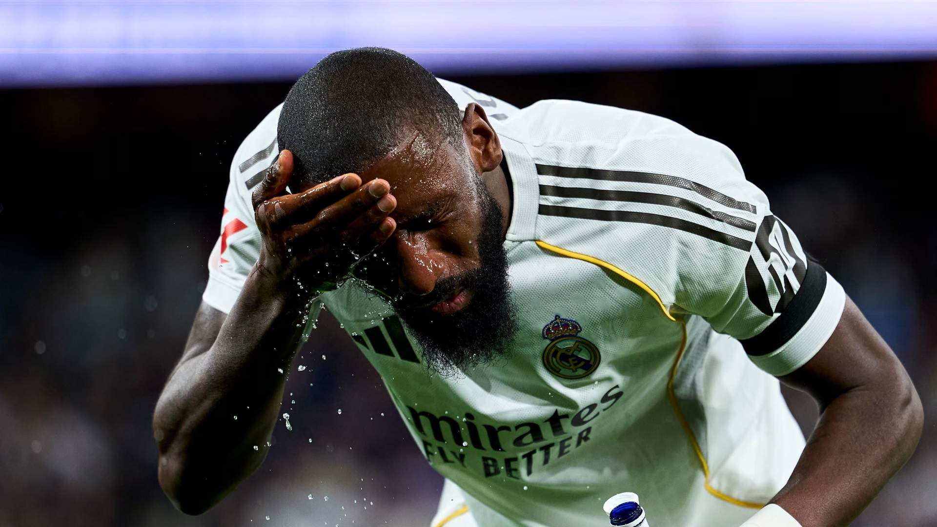 Ángel Villanueva, experto en lesiones de rodilla: “Rudiger ha superado sus problemas crónicos y dolores gracias al tratamiento realizado en Londres”