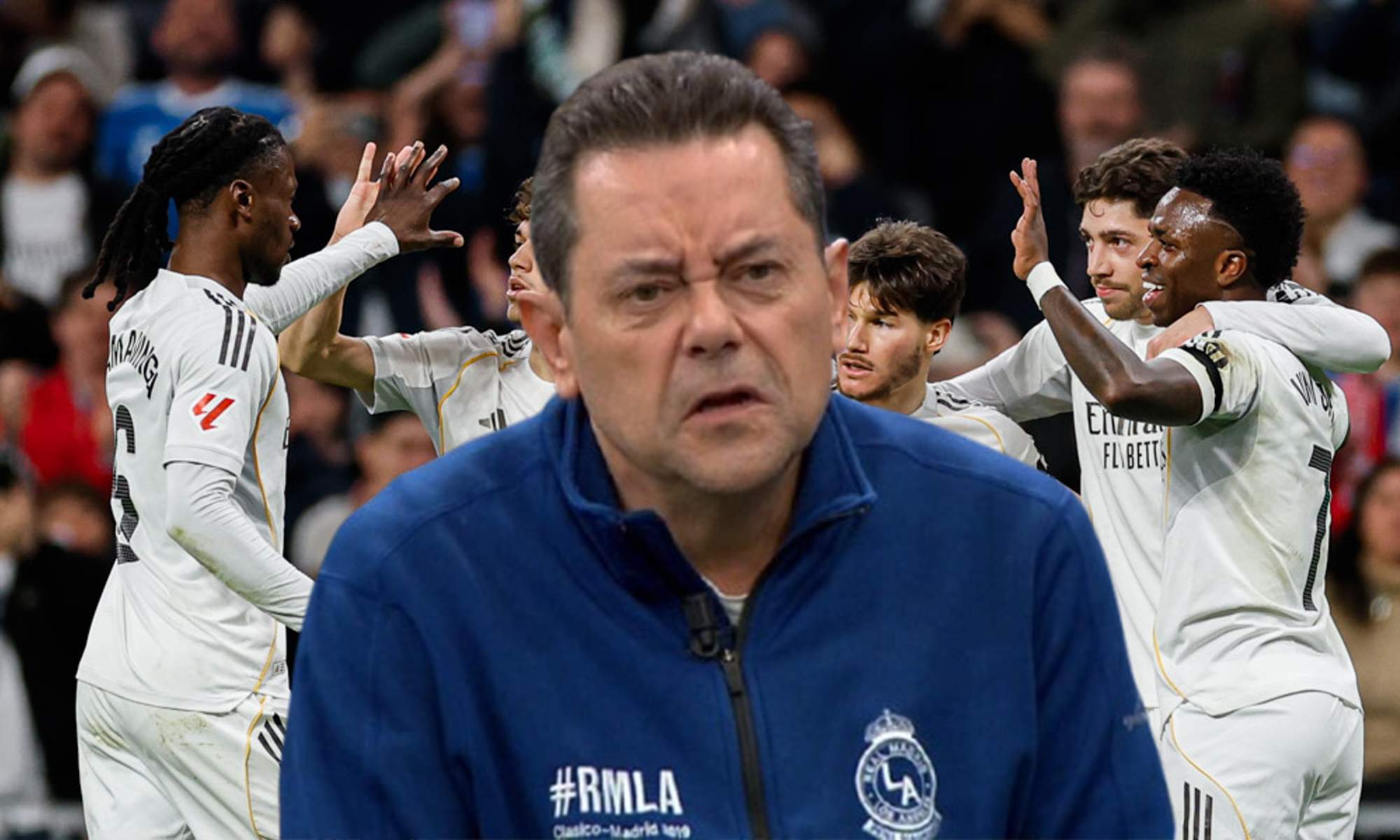 Tomás Roncero y jugadores del Real Madrid celebrando un gol.