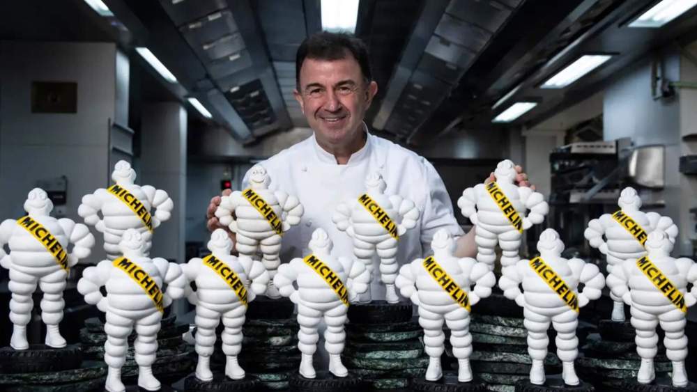 Martín Berasategui tiene 12 estrellas Michelin, el que más de los cocineros españoles, y es todo un referente en la cocina.