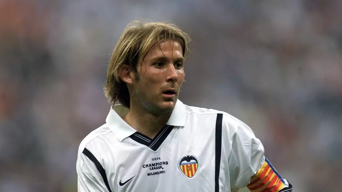 Gaizka Mendieta durante su etapa como futbolista del Valencia