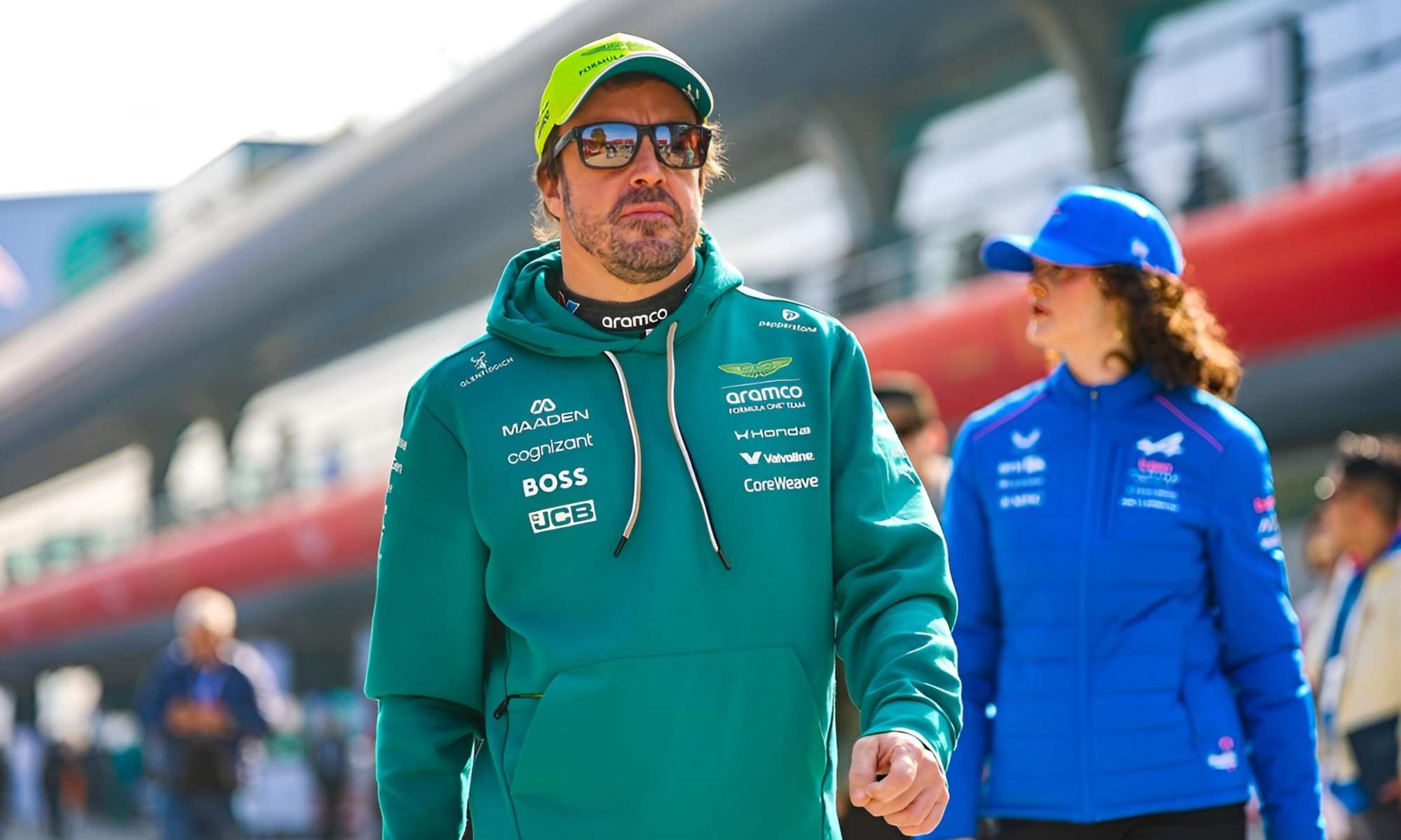 Fernando Alonso (44), piloto de F1: "A partir de la vuelta 20 no sentía ni las manos, ni los pies, continuar así no tiene ningún sentido"