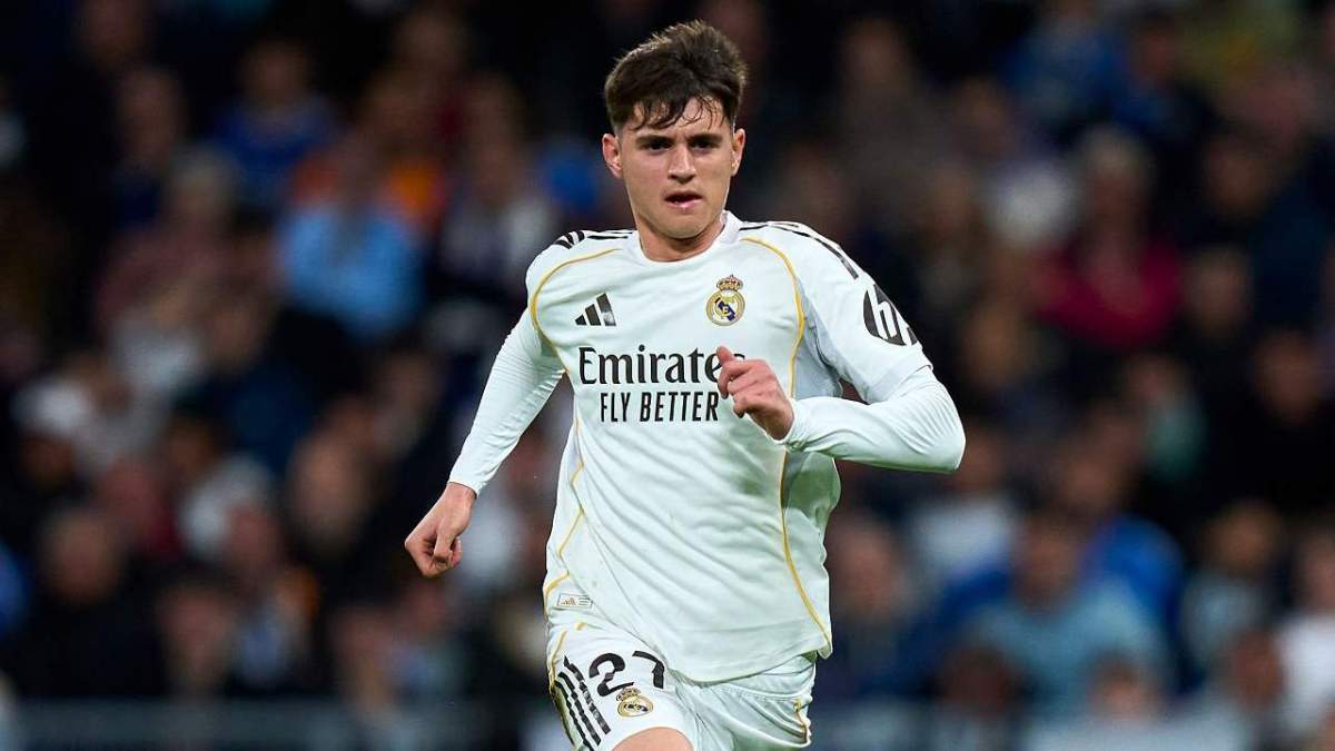 Diego Aguado jugando contra el Elche. 