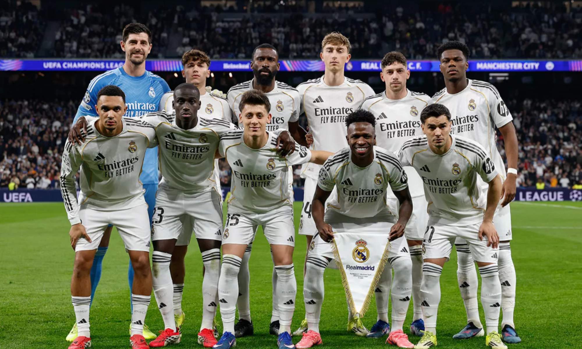 Álvaro Arbeloa medita sacar este once en el partido frente al Manchester City