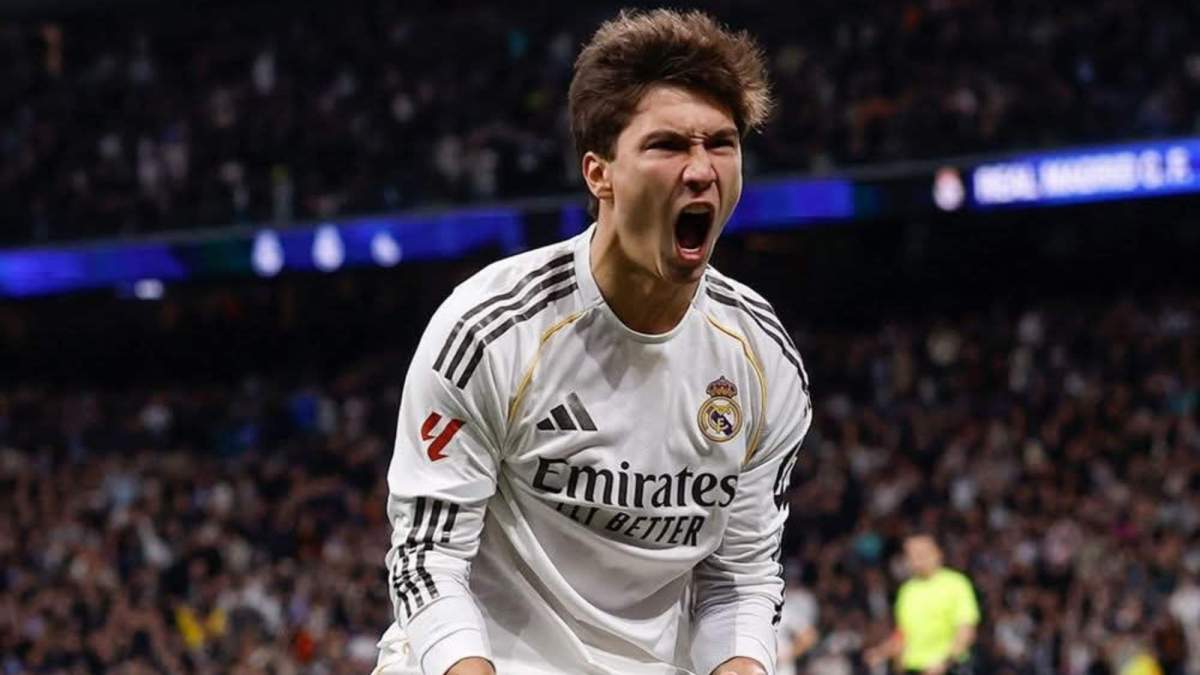Gonzalo García, celebrando un gol con el Real Madrid durante esta temporada.