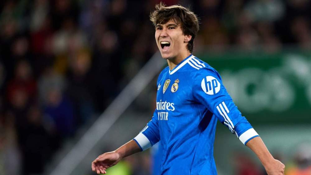 Gonzalo García podría haber jugado menos en los últimos partidos del Real Madrid por unas molestias en una de sus rodillas.