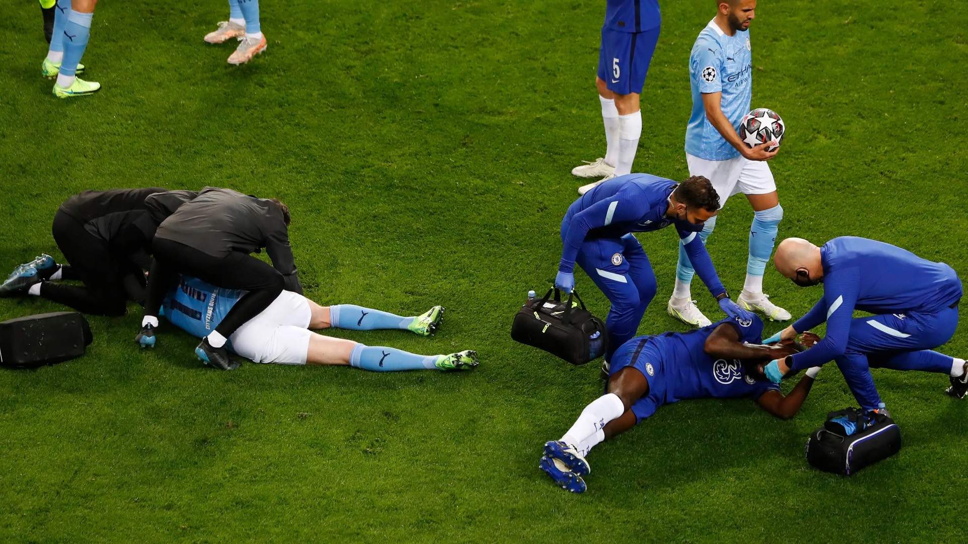El enfrentamiento entre Rudiger y Guardiola viene de 2021 tras un golpe involuntario de Antonio a De Bruyne: el entrenador sigue sin perdonar