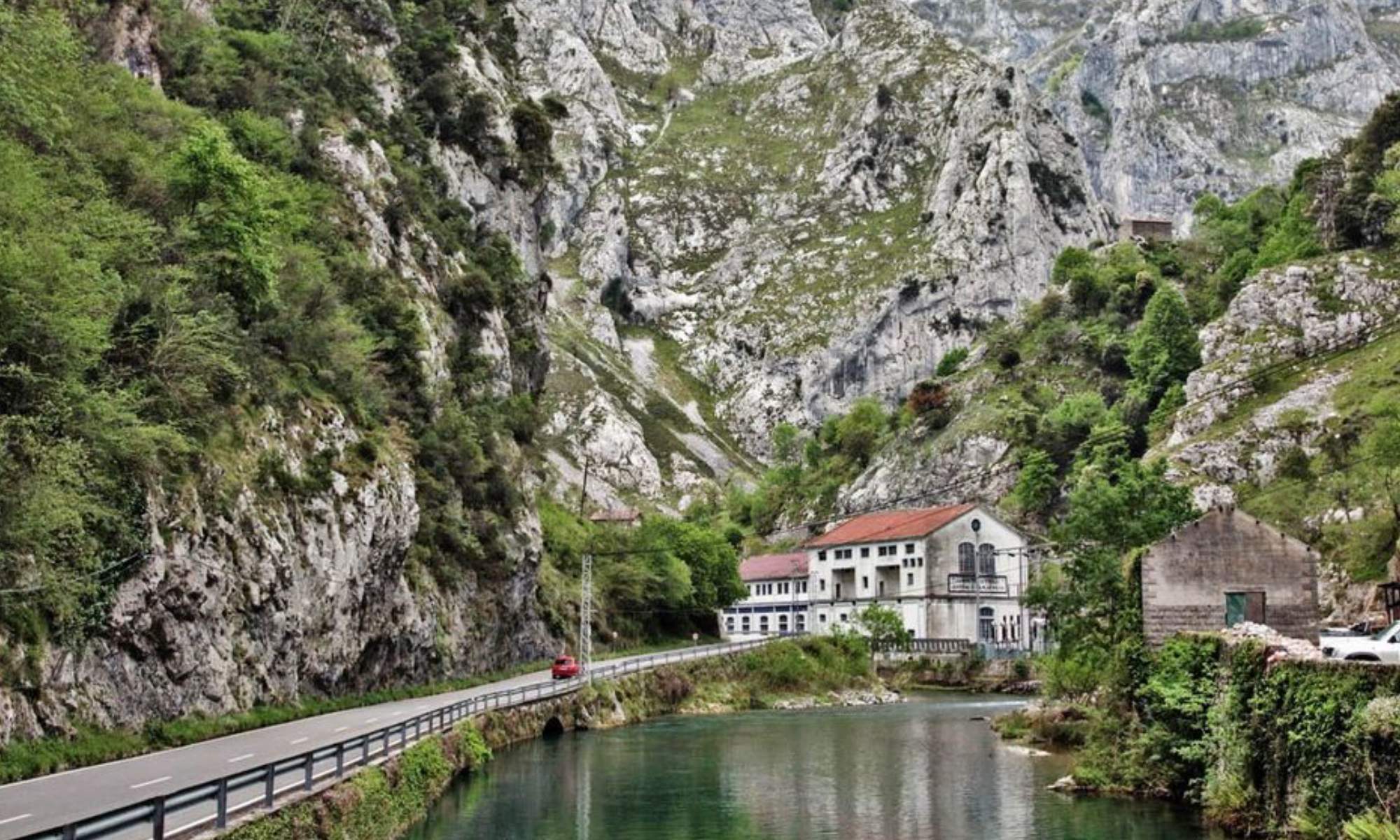 Camarmeña, un pueblo de los Picos de Europa, presenta muchas similitudes con Noruega.