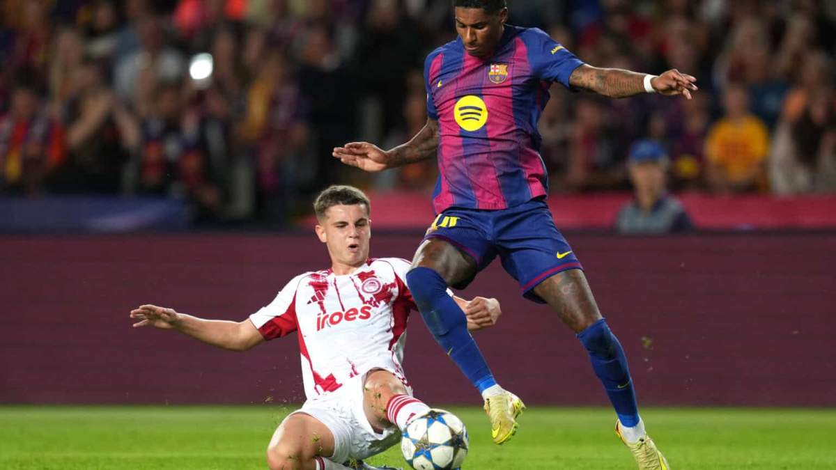 Mouzakitis contra el FC Barcelona en Champions Mouzakitis contra el FC Barcelona en Champions