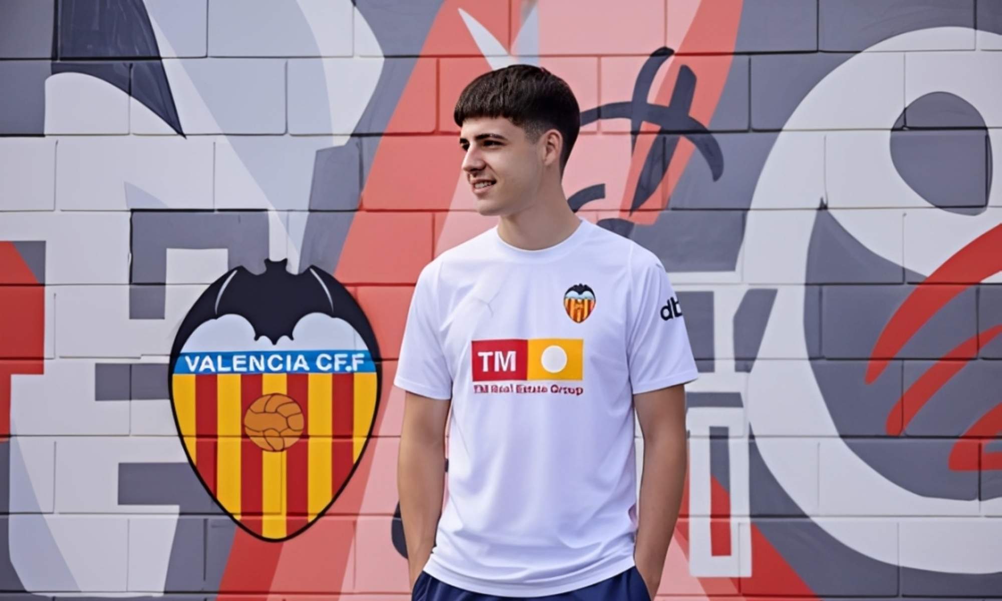 El hijo de David Albelda decide seguir en el Valencia