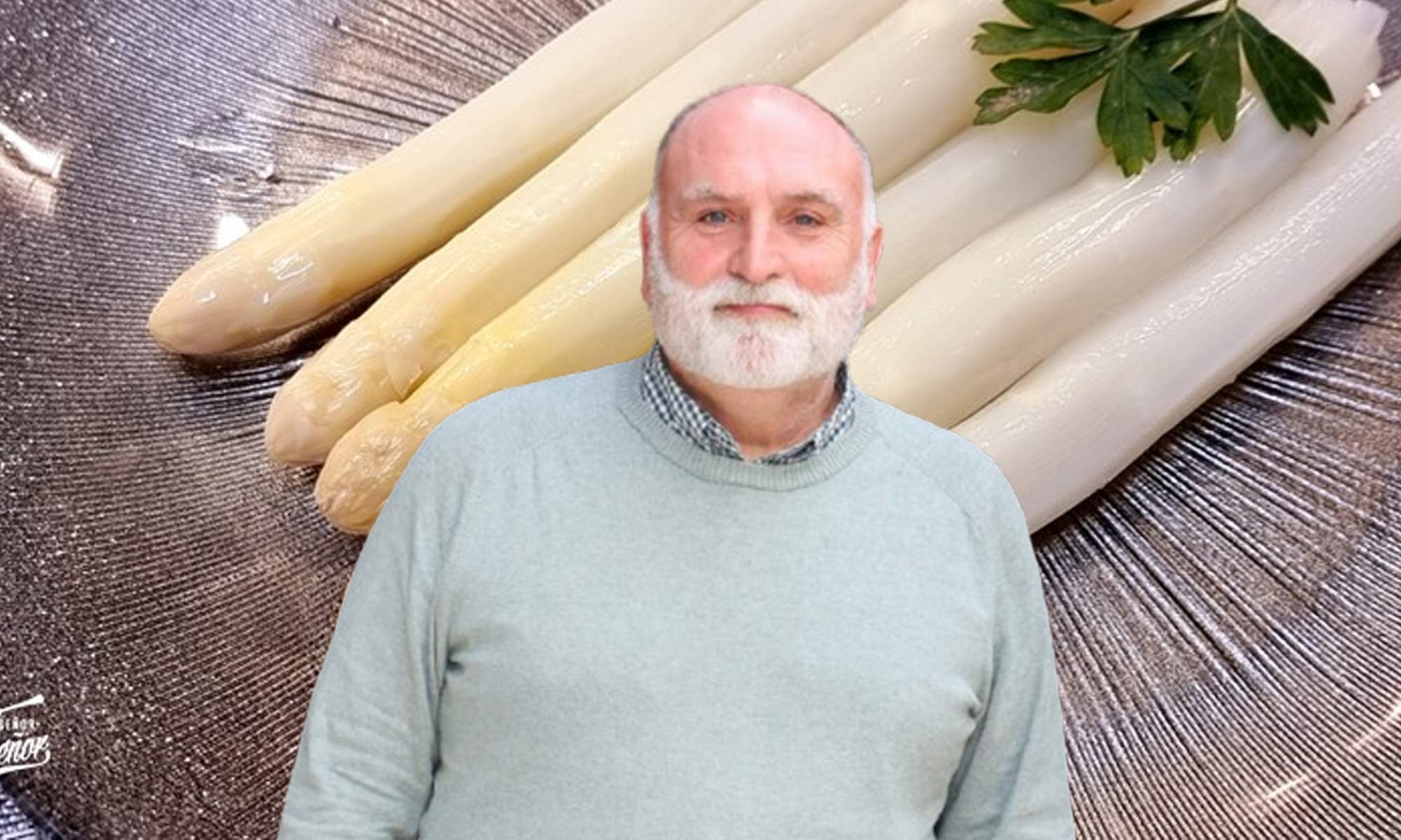 El chef José Andrés y unos espárragos.