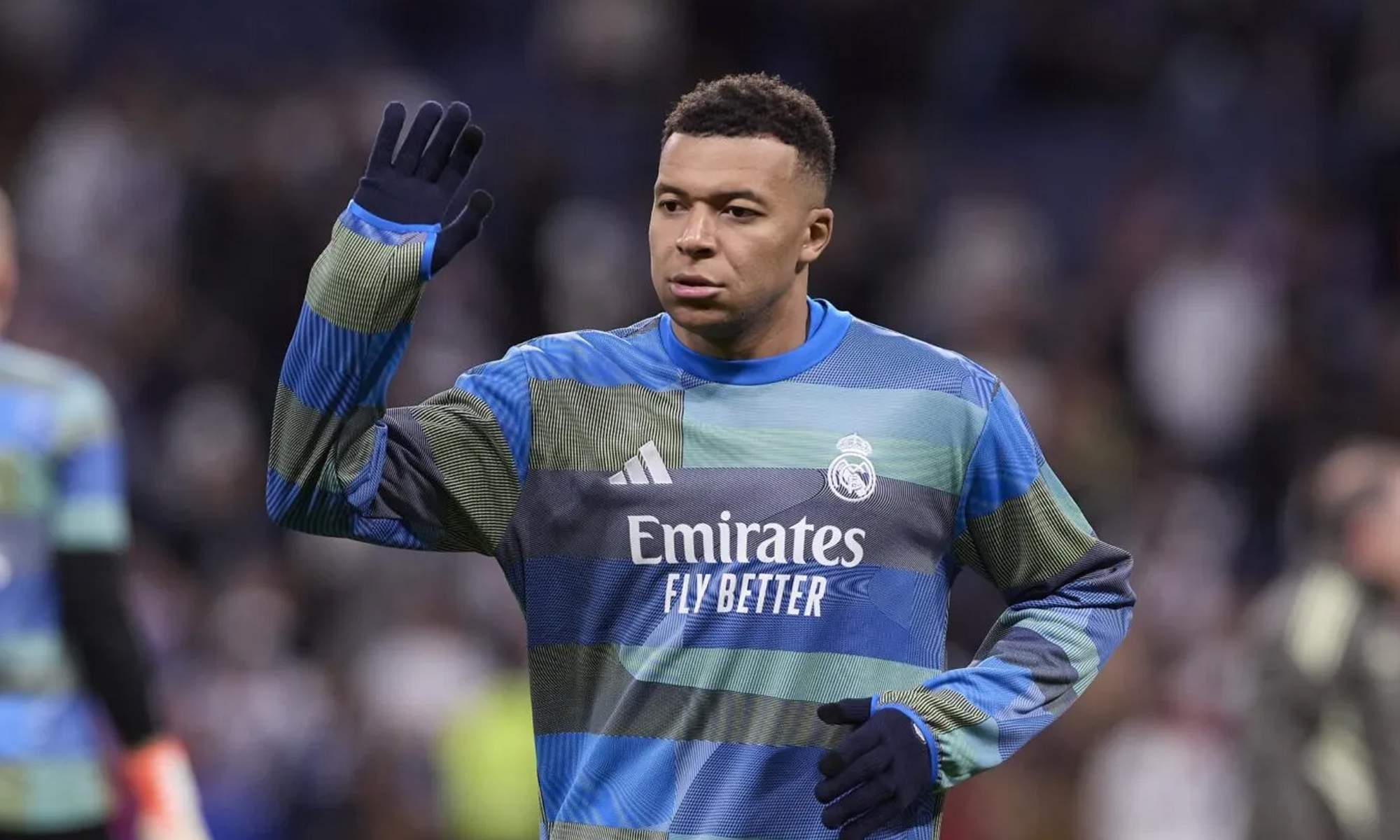 Kylian Mbappé durante un calentamiento con el Real Madrid. 