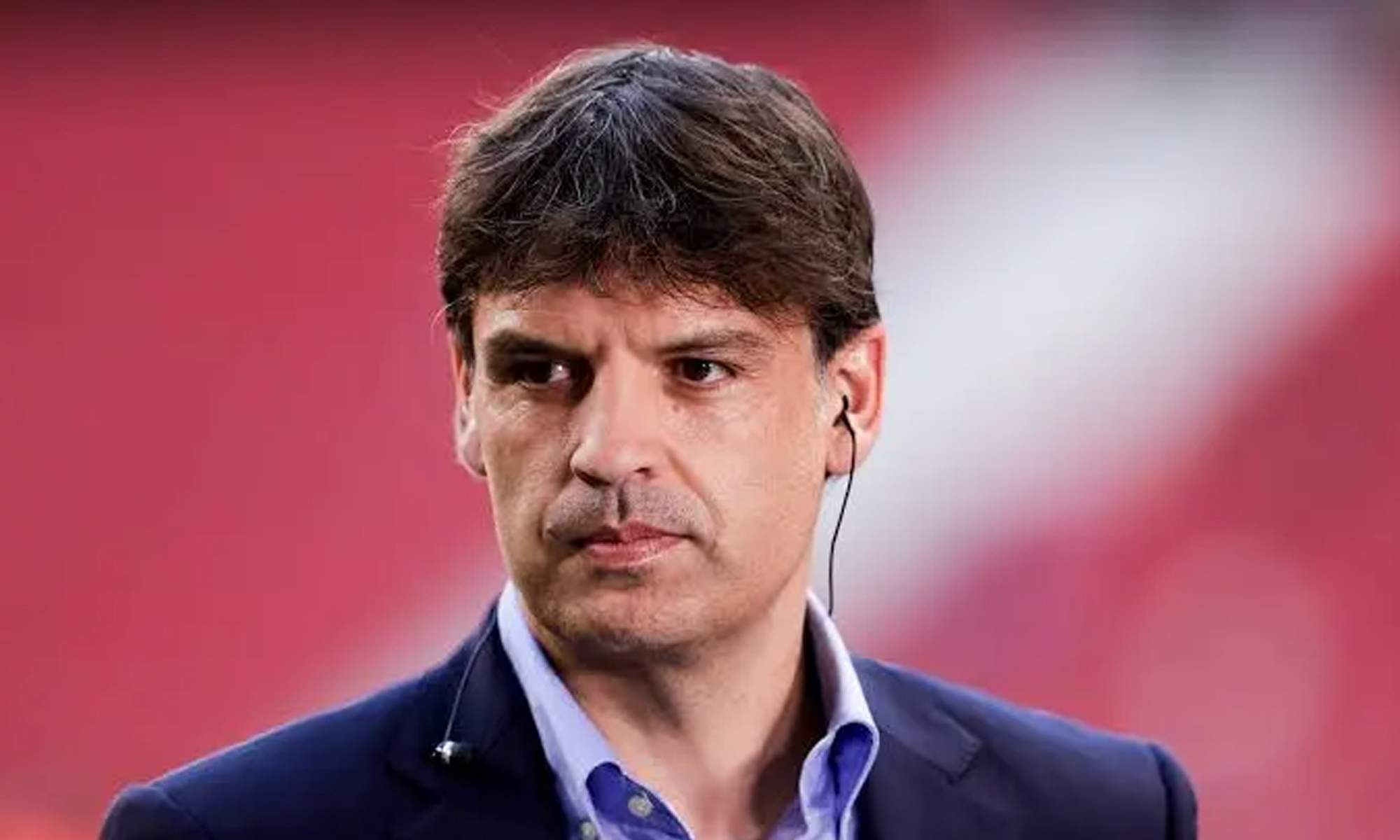 Fernando Morientes comentando un partido de fútbol.