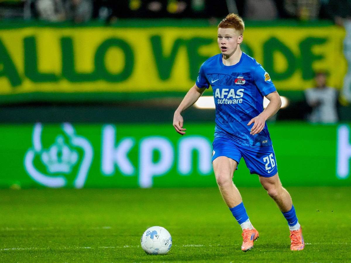 Kees Smit jugando un partido con el AZ Alkmaar.