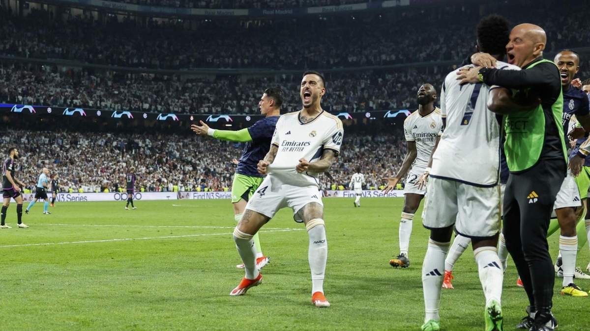 Joselu celebrando uno de sus dos goles en el último Real Madrid - Bayern de Champions