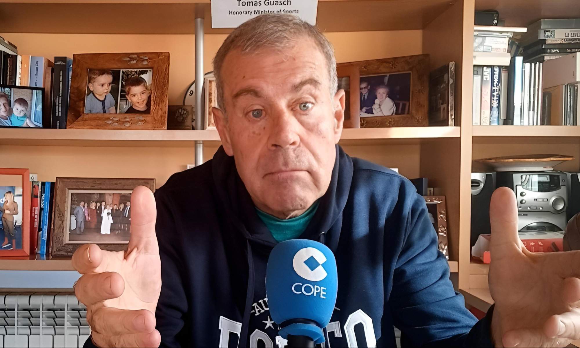 Tomás Guasch, tras el robo arbitral del Barcelona: "Muchos besos a los que insisten en que el Madrid debe alinear a Valverde porque se juega la Liga"