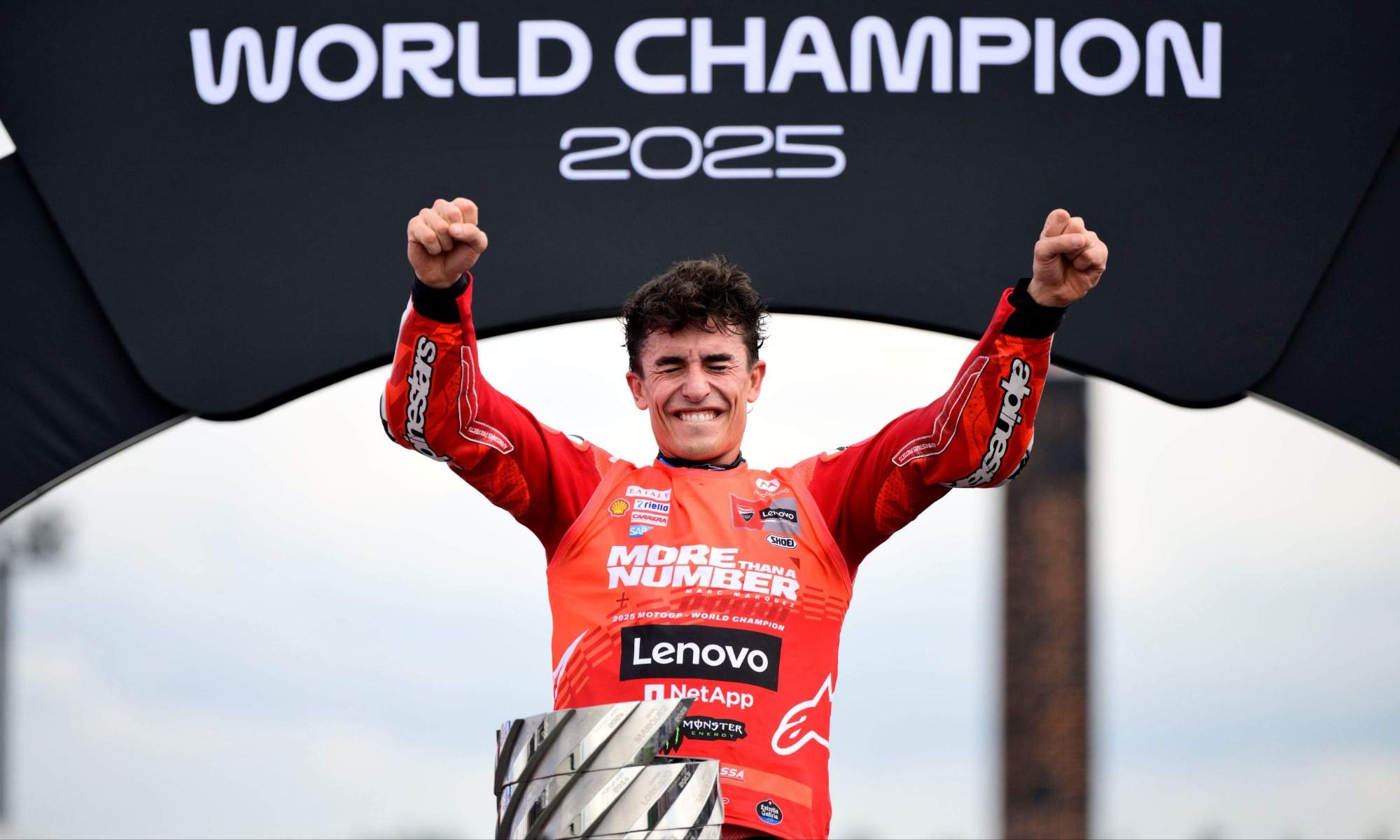Marc Márquez, piloto, sobre sus inversiones: "Me gasto mucho dinero en furgonetas y motos de entrenamiento, la casa que tengo en Madrid me costó 10 millones"