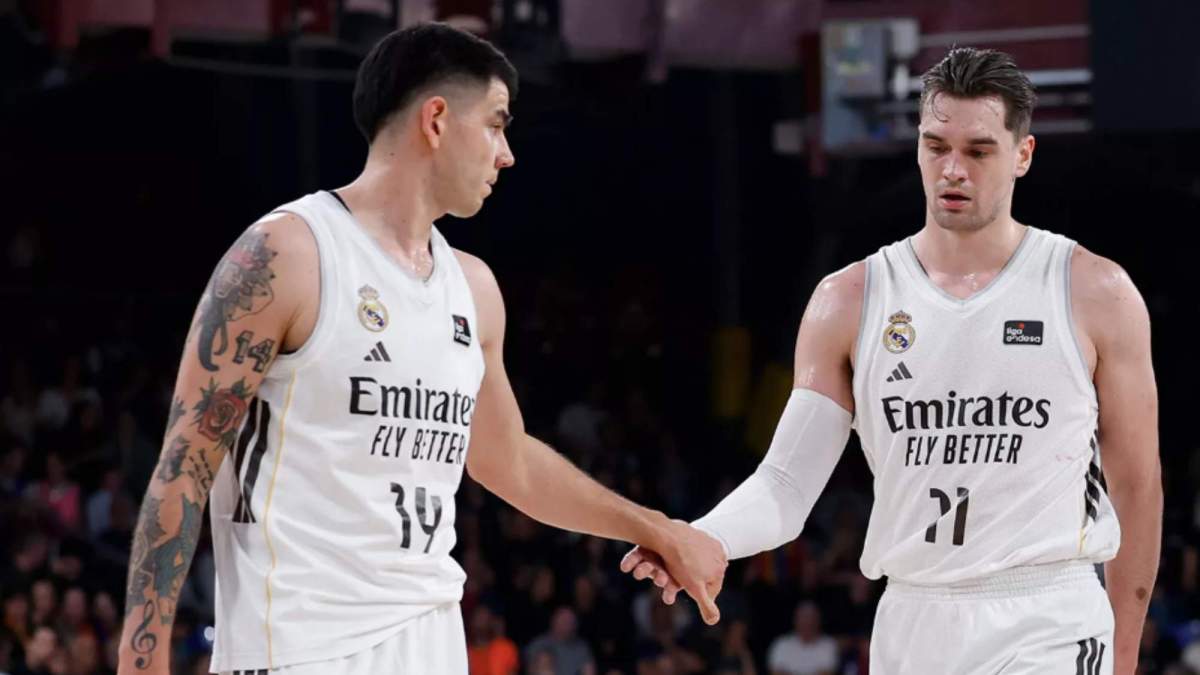 Hezonja y Gaby Deck celebrando una acción en el Clásico del Palau Hezonja y Gaby Deck celebrando una acción en el Clásico del Palau