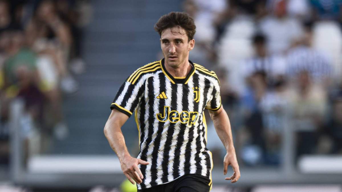 Andrea Cambiaso jugando con la Juventus 