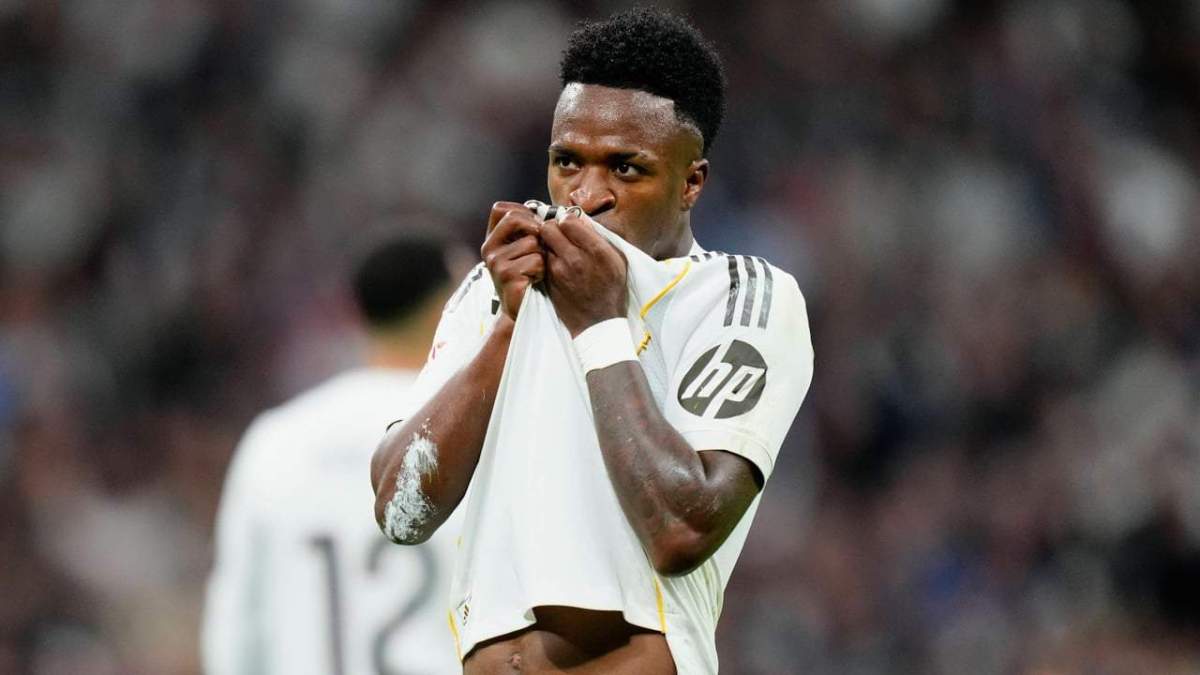 Vinicius celebrando su tercer gol ante el Atlético de Madrid en el estadio Santiago Bernabéu Vinicius celebrando su tercer gol ante el Atlético de Madrid en el estadio Santiago Bernabéu