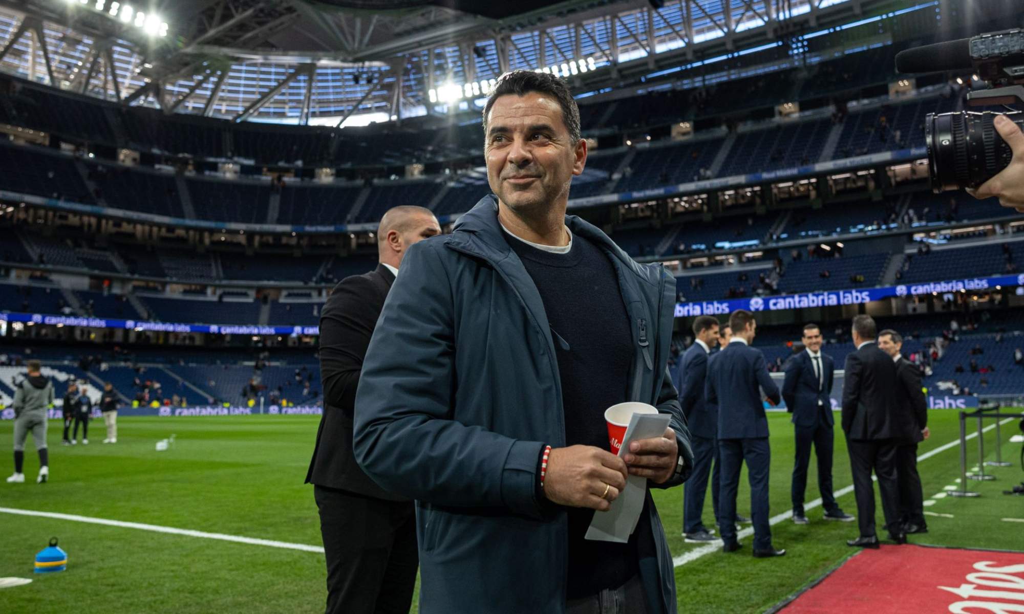 Míchel, durante un partido con el Girona en el Santiago Bernabéu para enfrentarse al Real Madrid.