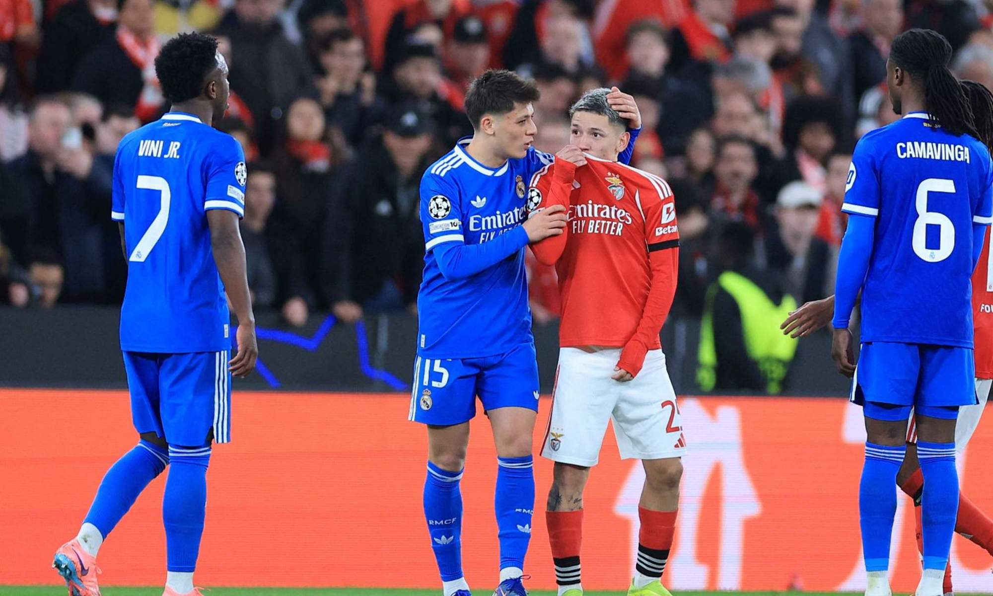 La UEFA sanciona al Benfica por lo acontecido durante la noche del 'Caso Prestianni'