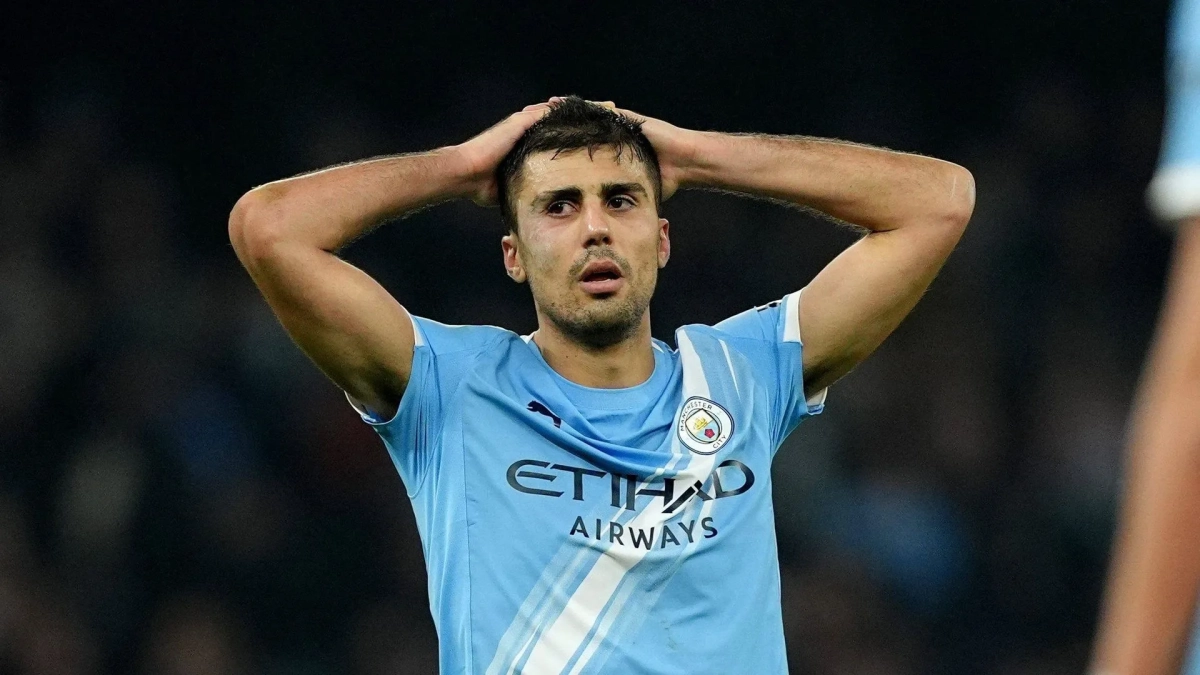 Rodri Hernández durante un partido del Manchester City. 