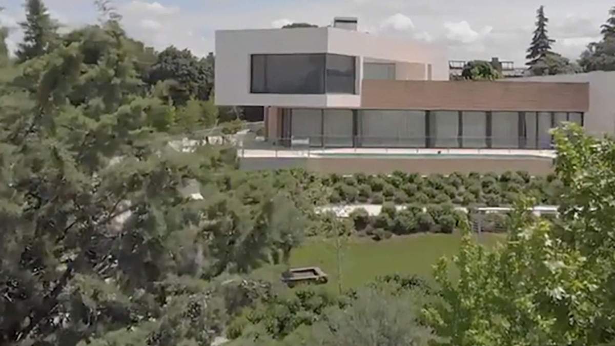 El exterior de la casa de Griezmann