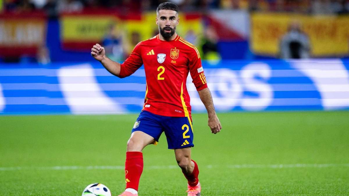 Carvajal en un partido con España