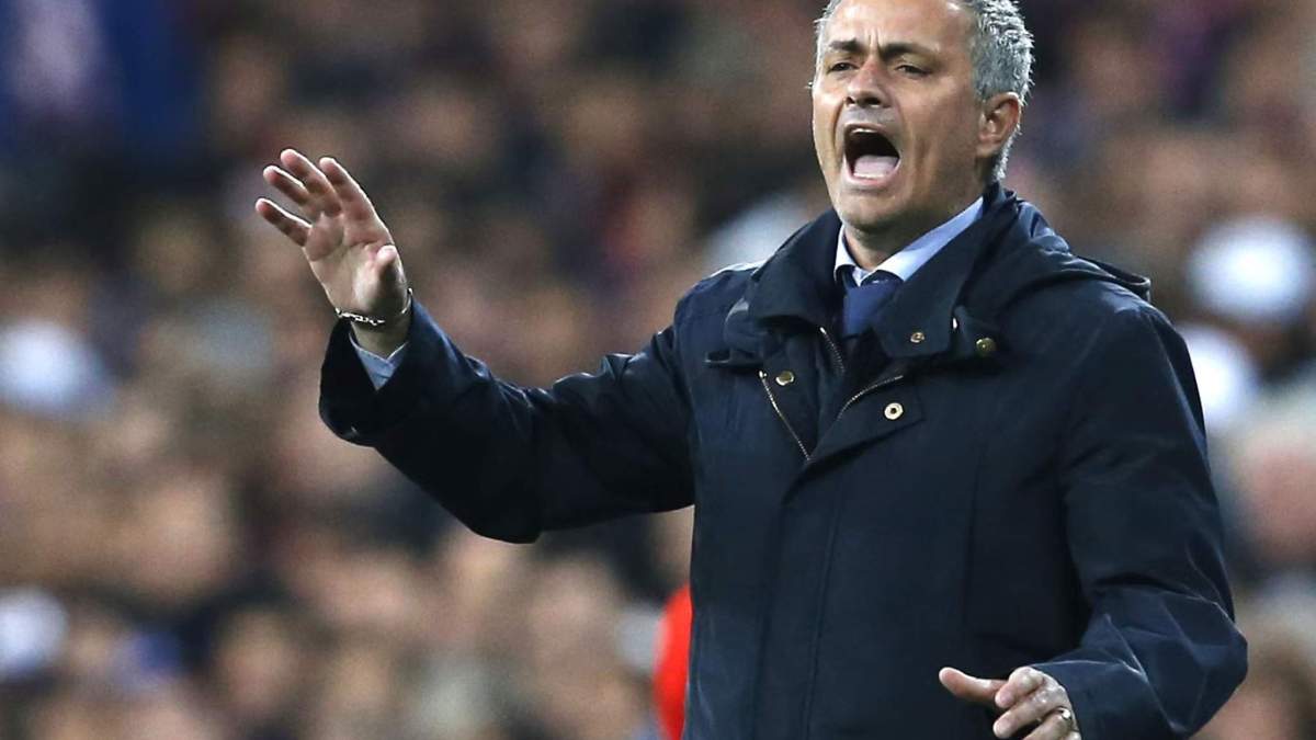 mourinho durante la final de copa del 2013