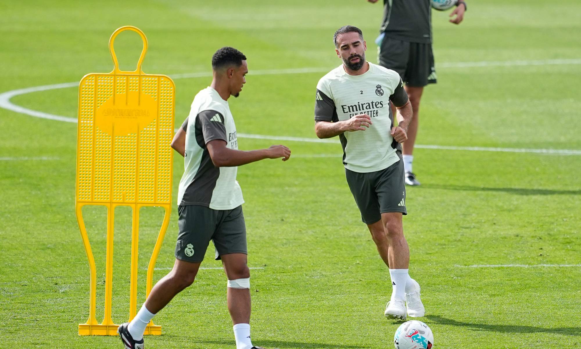 El Real Madrid piensa en este lateral para reforzar el carril diestro