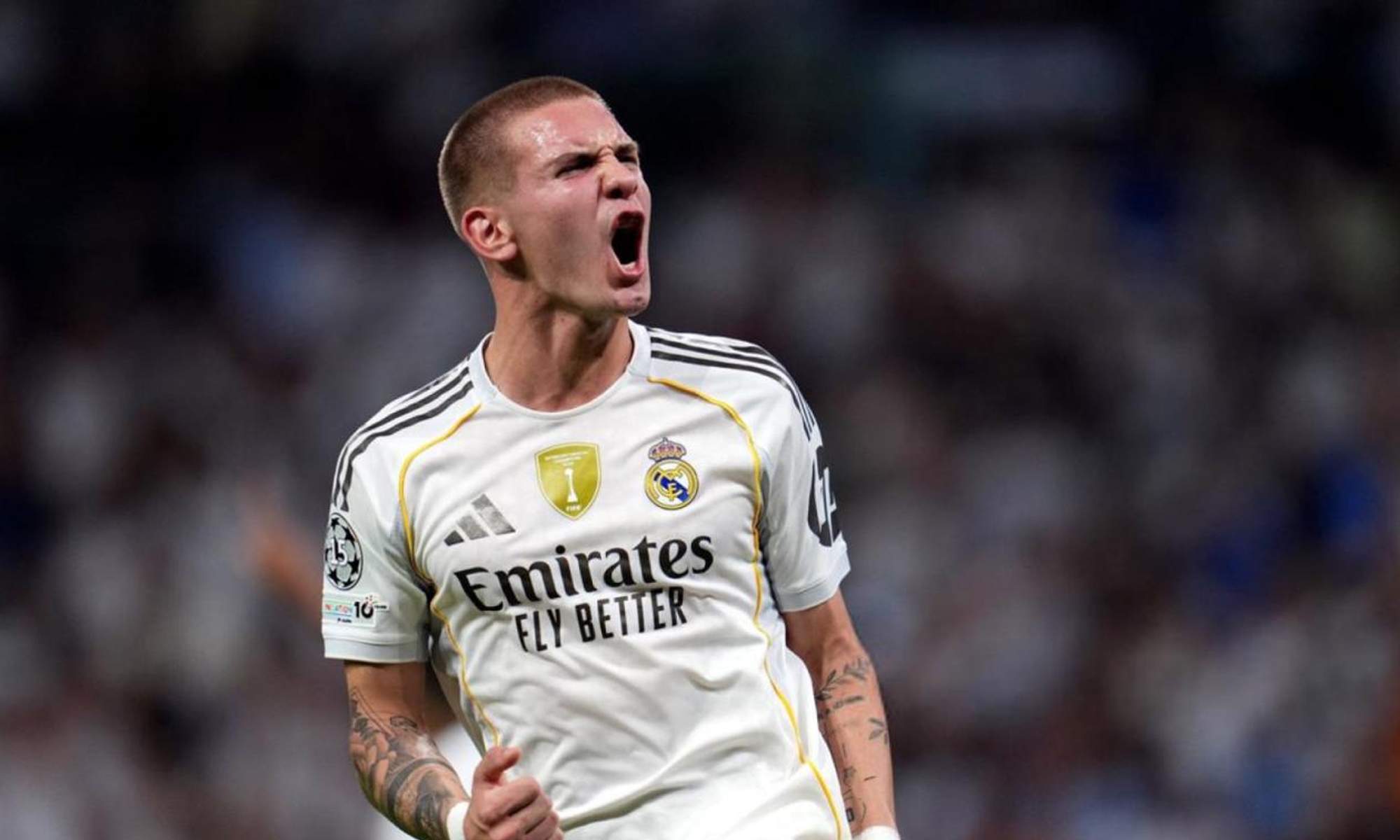Franco Mastantuono disputando un partido con el Real Madrid.