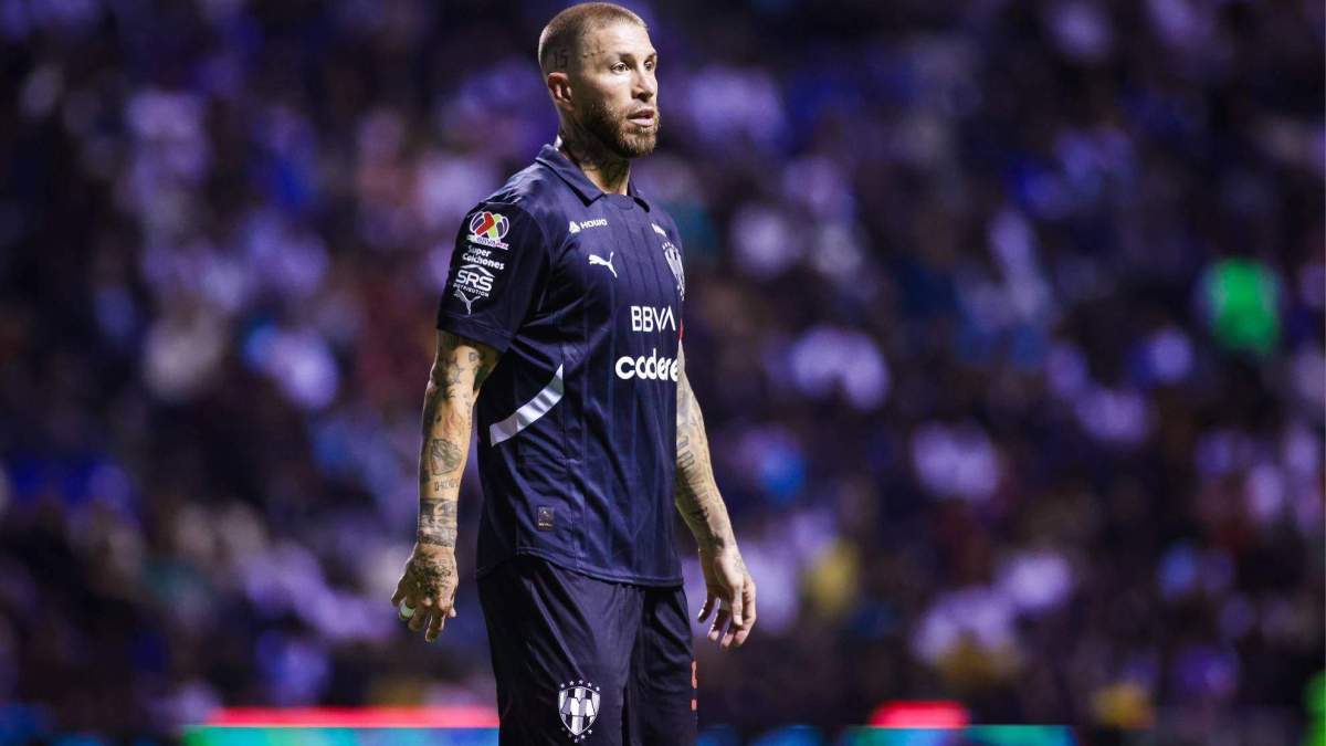 Sergio Ramos durante un partido con Rayados
