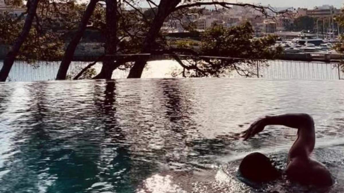 La piscina infinity de la casa de Nadal en Mallorca 